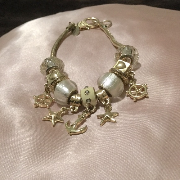 Sailor-themed charm bracelet - Picture 2 of 4